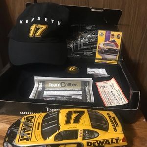 2004 Team Caliber Matt Kenseth #17 , AUTOGRAPHED